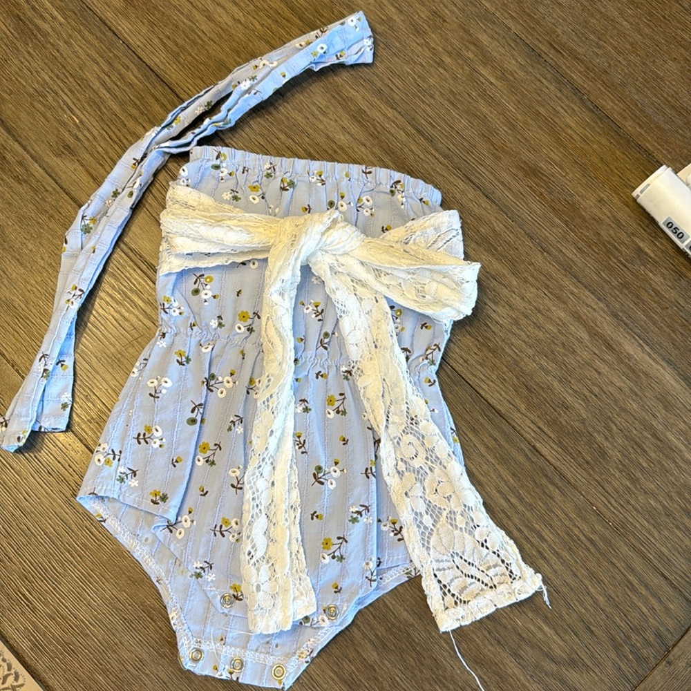 014 Dressy onesie with head band, infant size 70